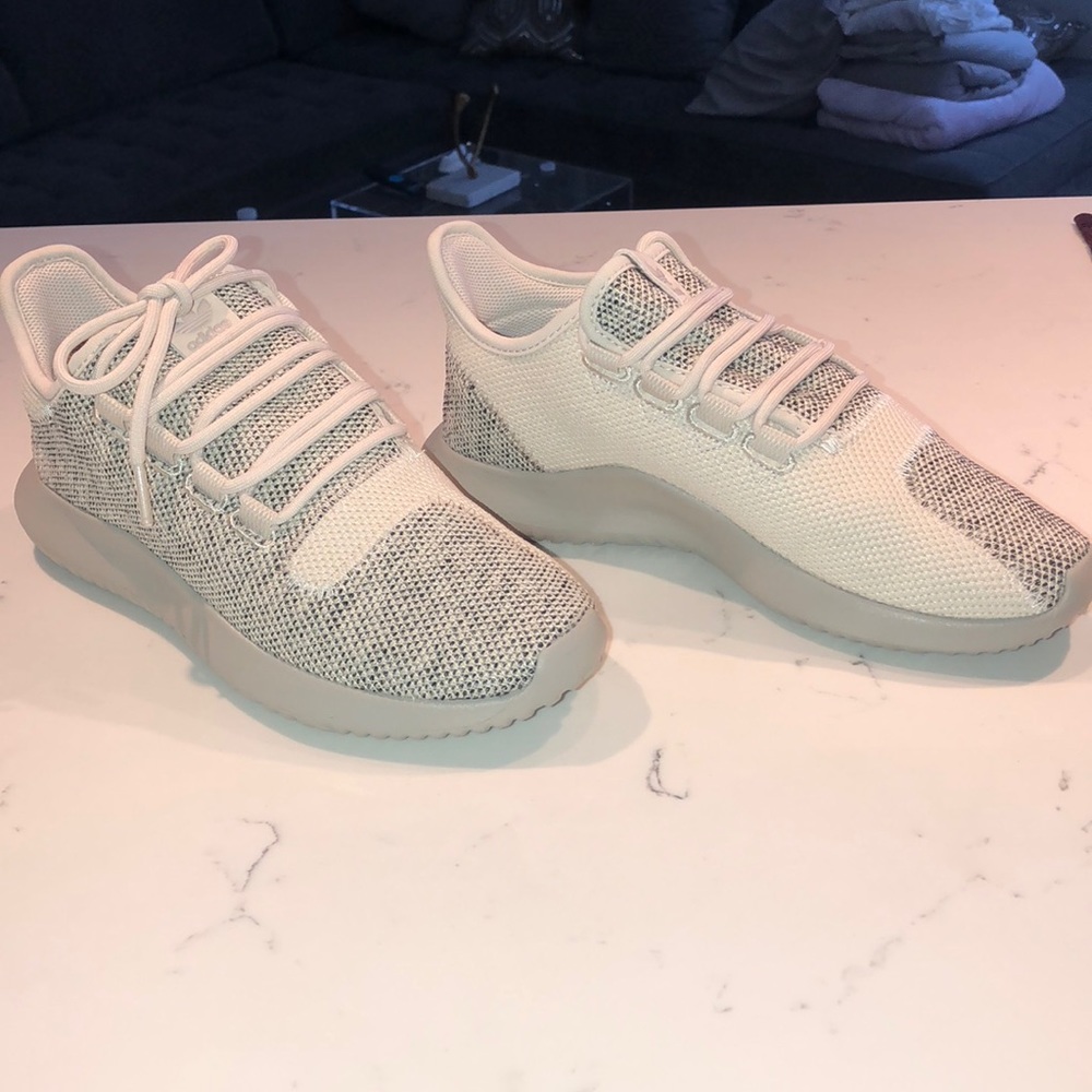 Adidas tubular shadow